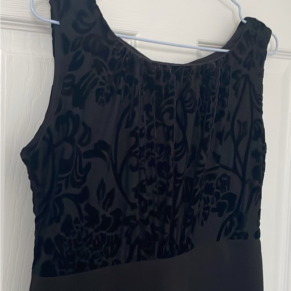 Belle robe noire. Haut en velours. - Picture 2 of 8